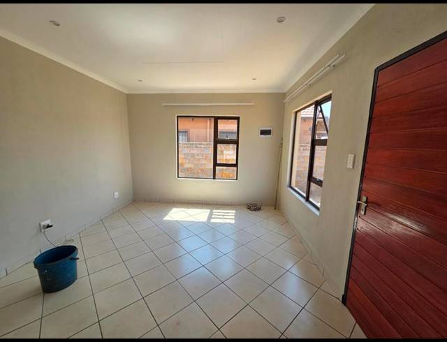 3 BEDROOM HOUSE FOR SALE IN BUHLE PARK